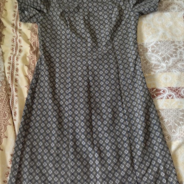 Платье 48 размера