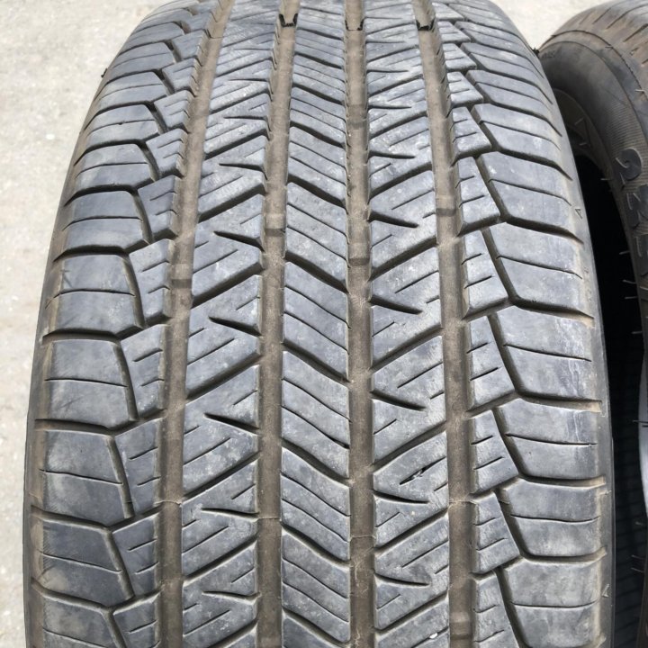 235/50 R18 шины летние Тигар 2шт