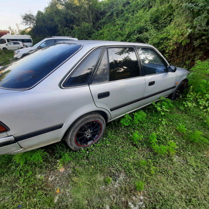 Toyota Carina, 1989