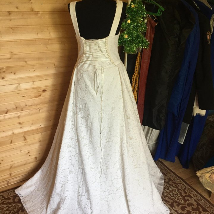 Платье свадебное