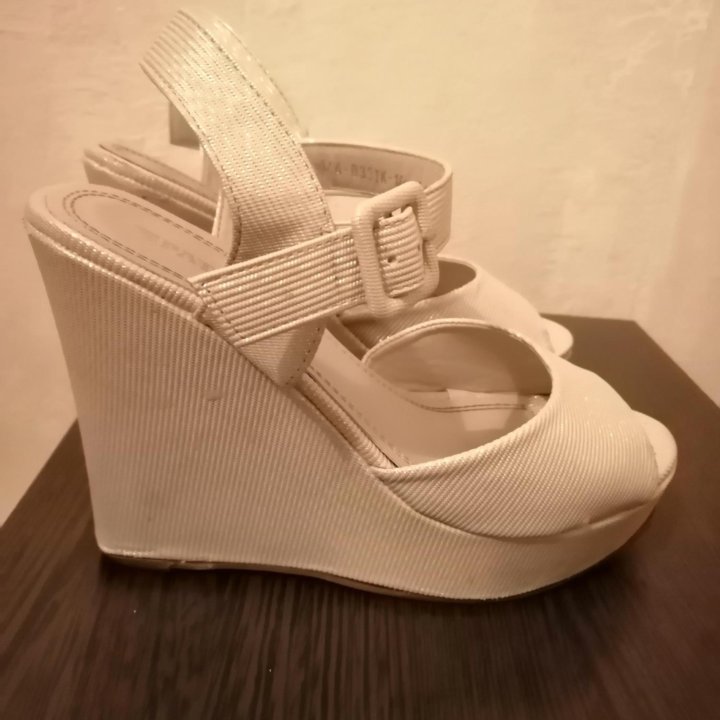 Босоножки 37р