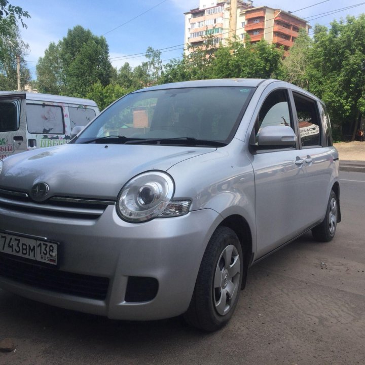 Toyota Sienta, 2013