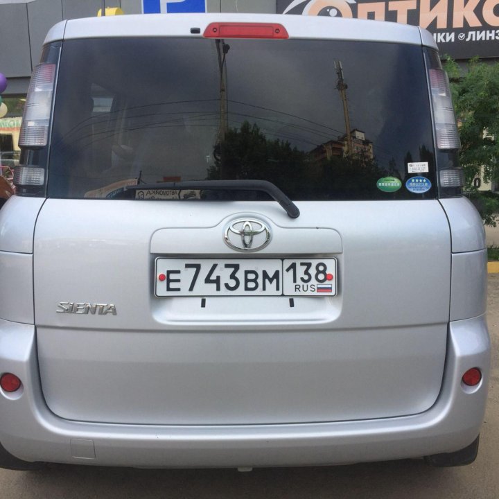 Toyota Sienta, 2013