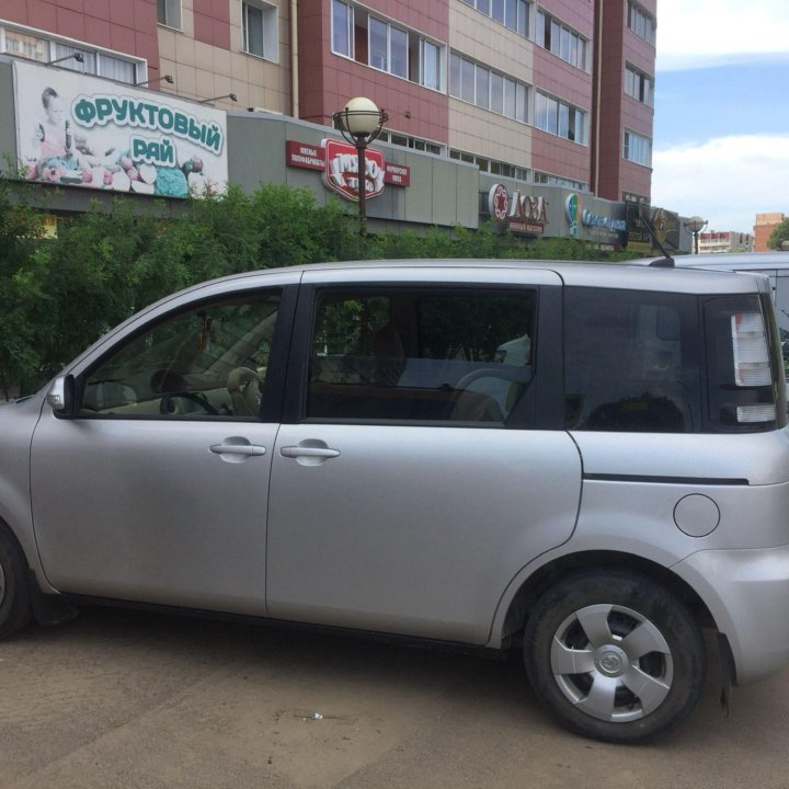 Toyota Sienta, 2013