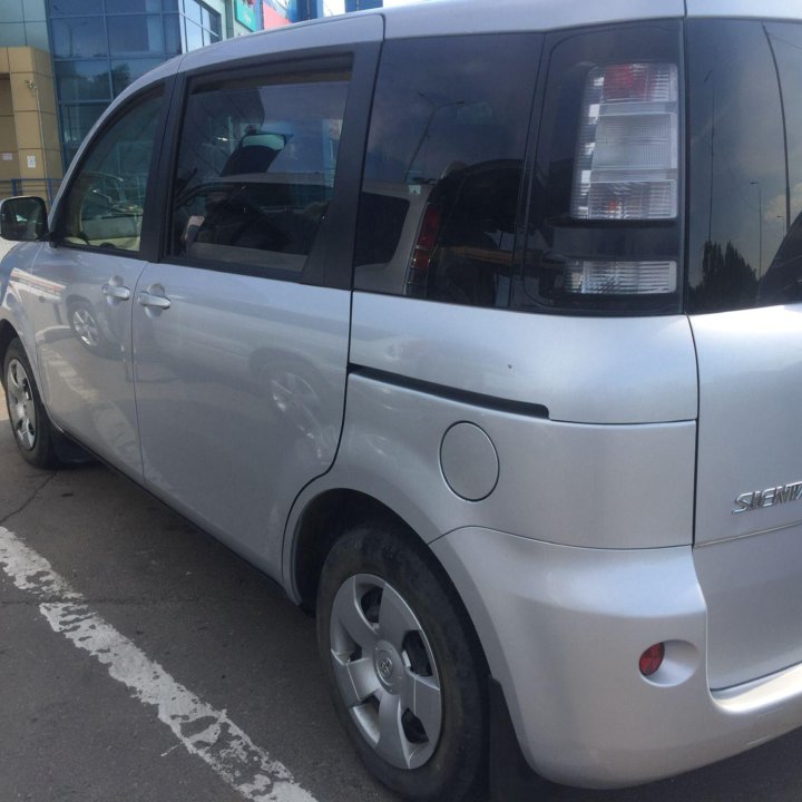 Toyota Sienta, 2013