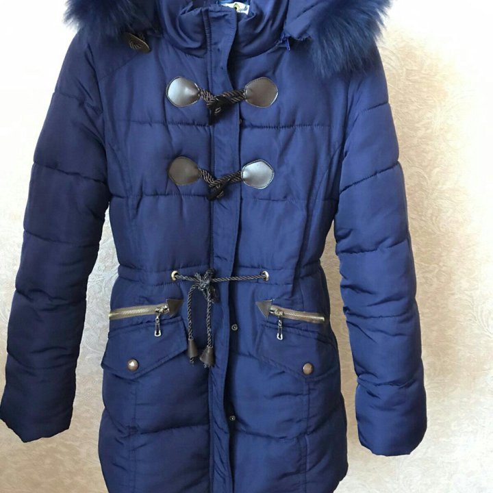 Продаю куртку для девочки