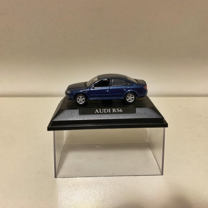 Модель Audi rs6 1:72