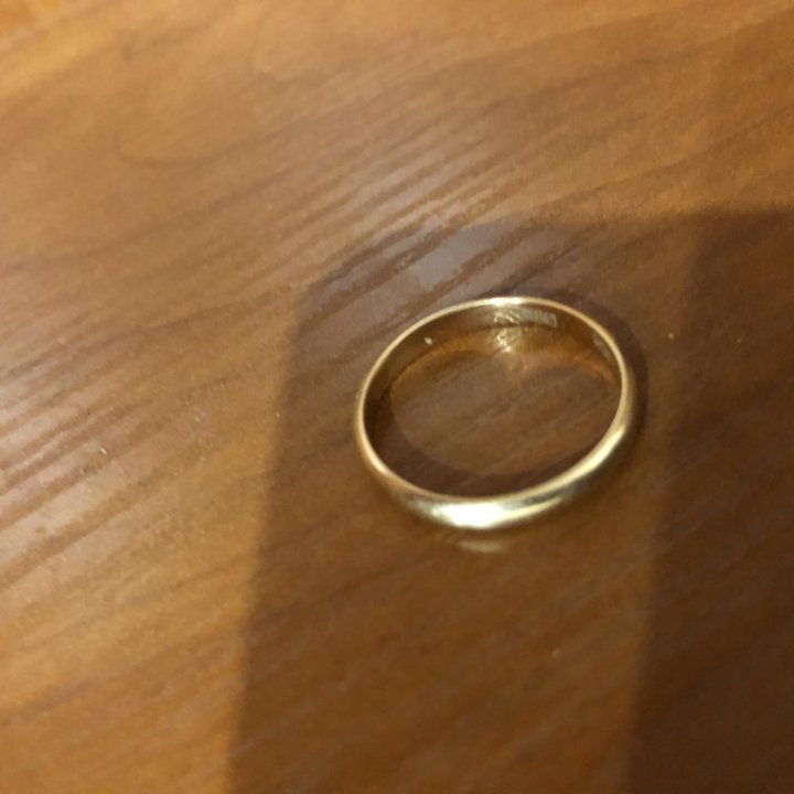 Обручальное кольцо золото
