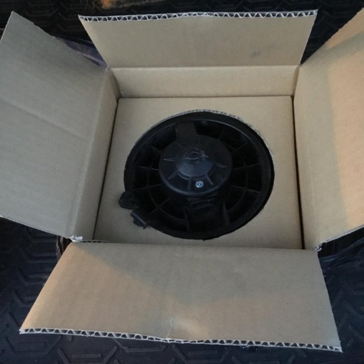 NISSAN Мотор отопителя салона J11/T32 272264EM0A в Москве, цена 5 155 ...