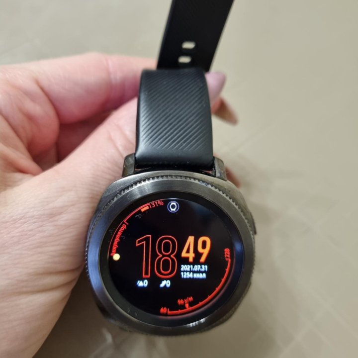 Часы samsung gear sport