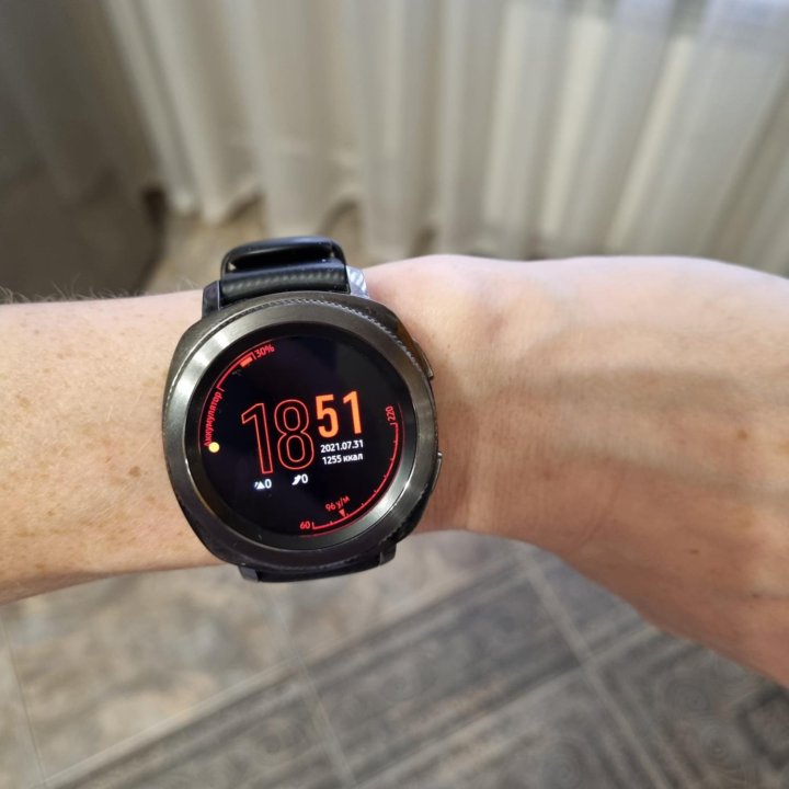 Часы samsung gear sport