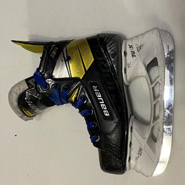 Хоккейные коньки Bauer Supreme 3s