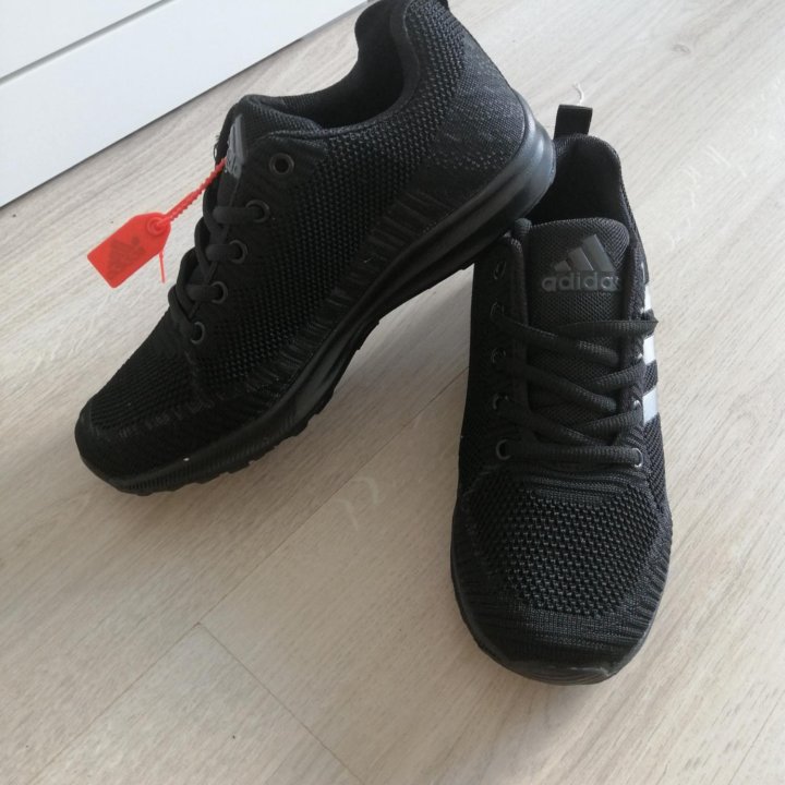 Новые кроссовки Adidas р.37