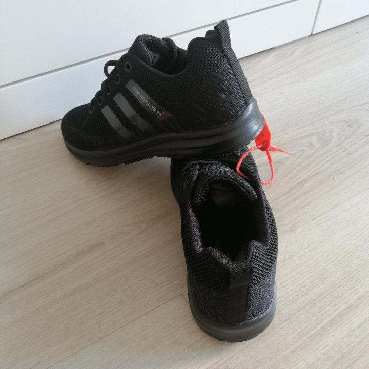 Новые кроссовки Adidas р.37