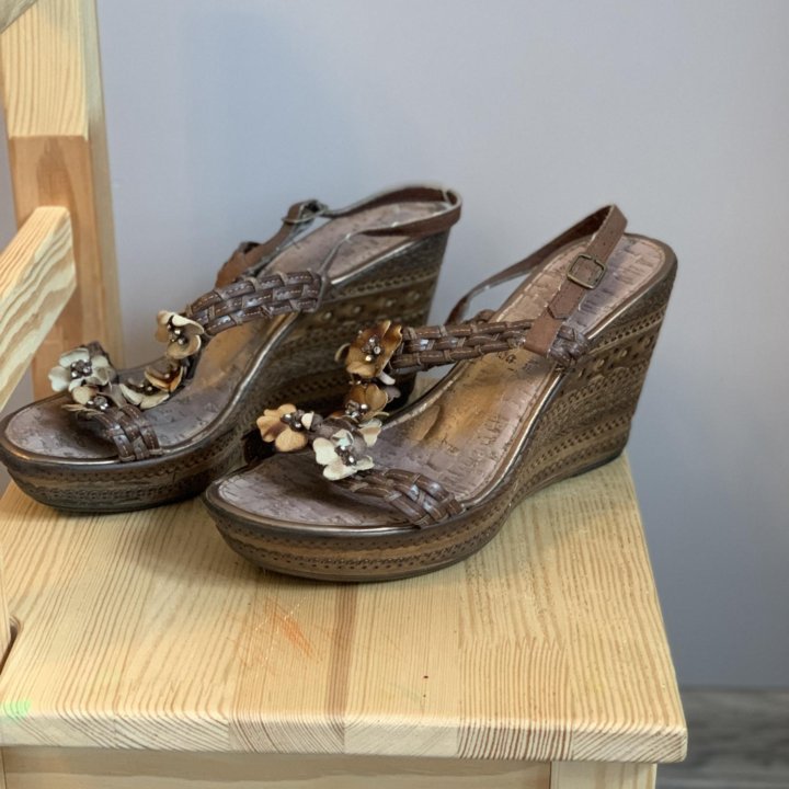 Босоножки Cherutti