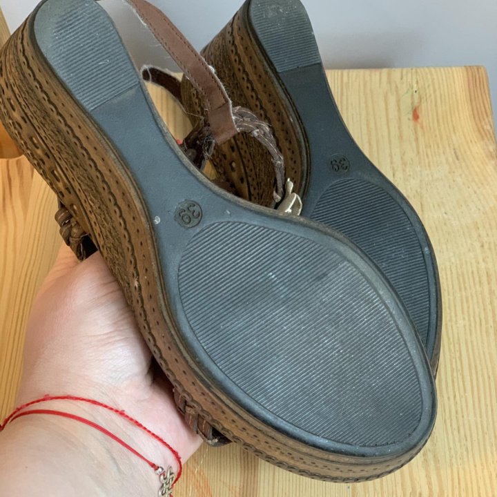 Босоножки Cherutti