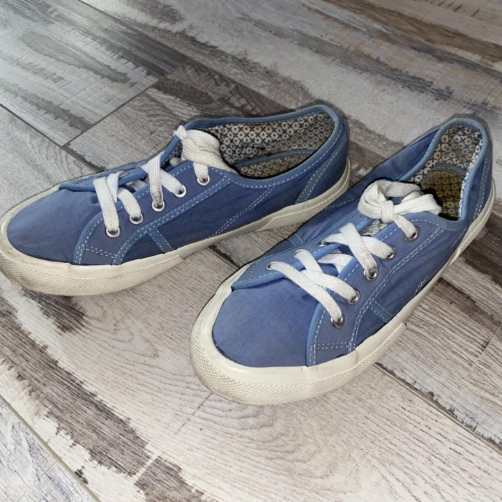 Полукеды голубые