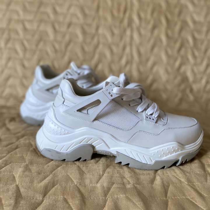 Кроссовки abricot