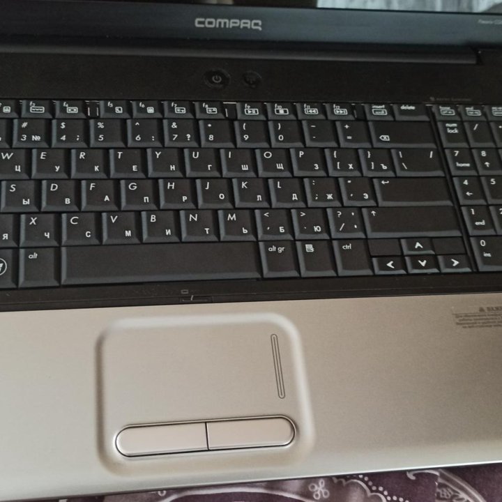 HP Compaq presario CQ61