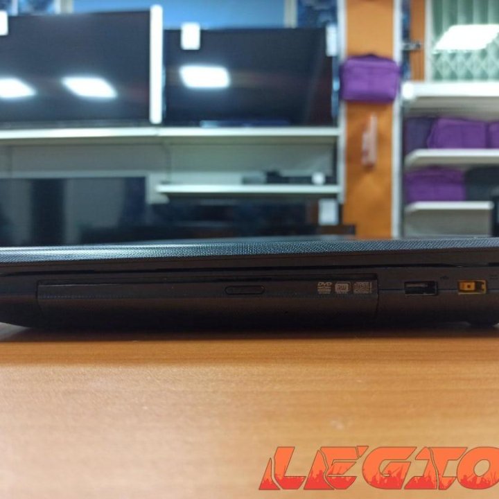 Lenovo/i5 4200/4GB/AMD R5M200/500GB/15.6