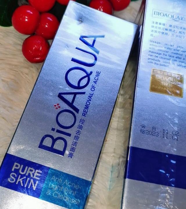 Пенка для умывания от акне Pure Skin, 100 г