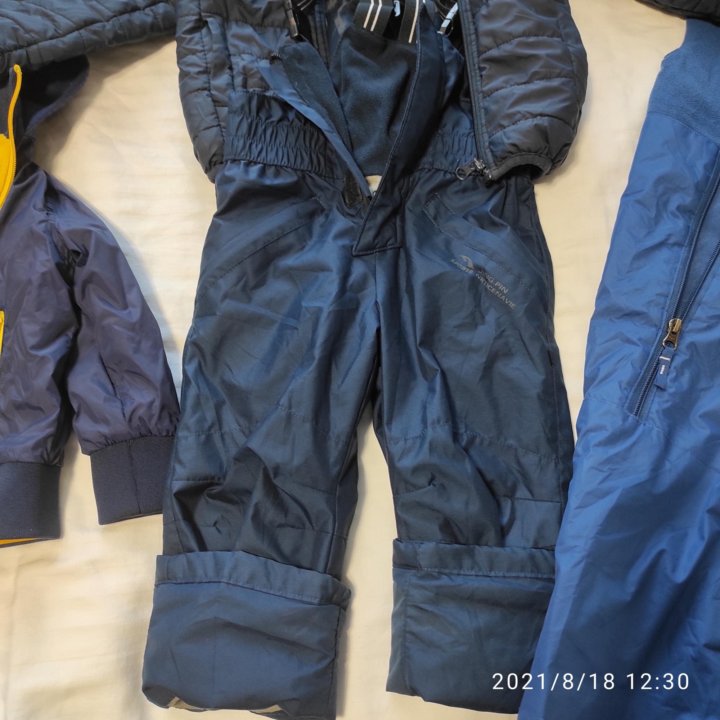Пакет вещей (Ветровка куртка брюки сапоги костюм)