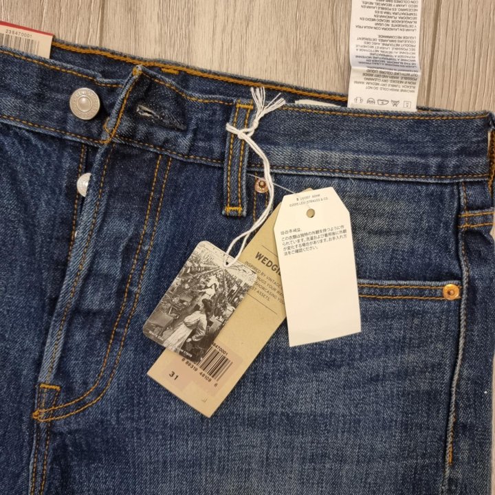 Новые шорты levis