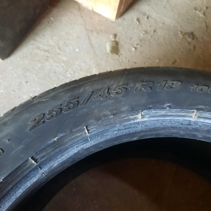 255/45R19 Pirelli P Zero, 1шт (№2556)