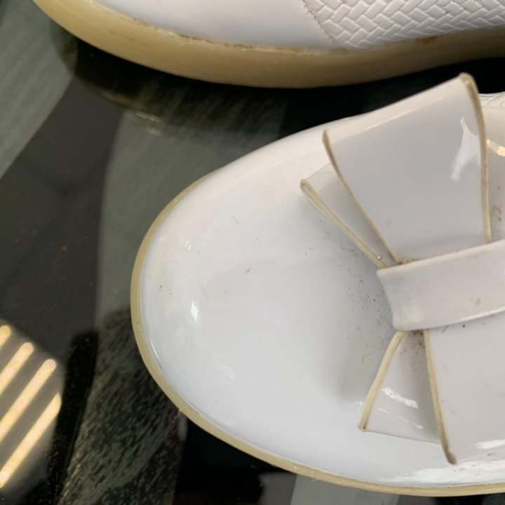 Туфли белые для девочки