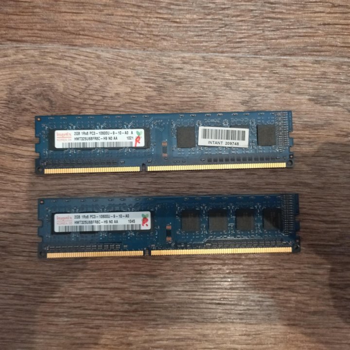 Оперативка DDR3 2*2Gb