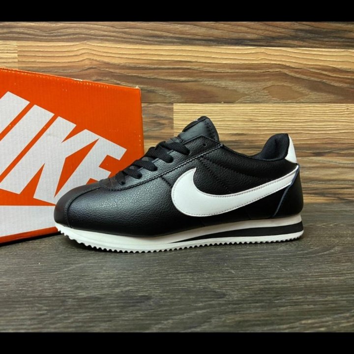 Кроссовки Nike Cortez