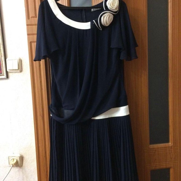 Платье нарядное