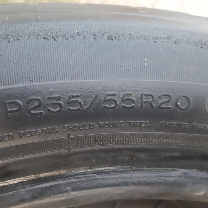 Комплект шин 235/55R20