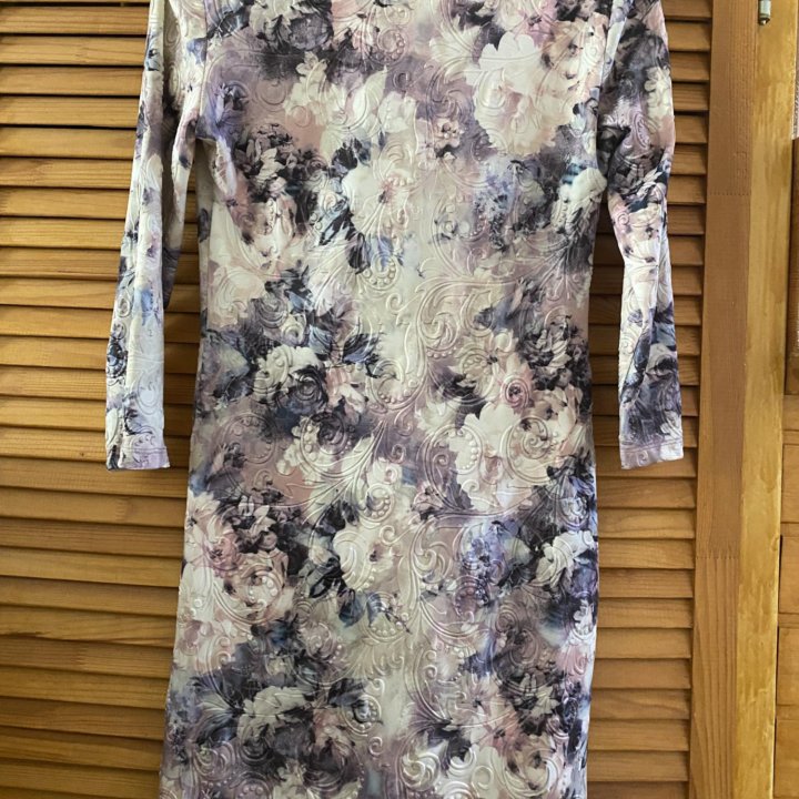 Платье, плотный спандекс, 42-44