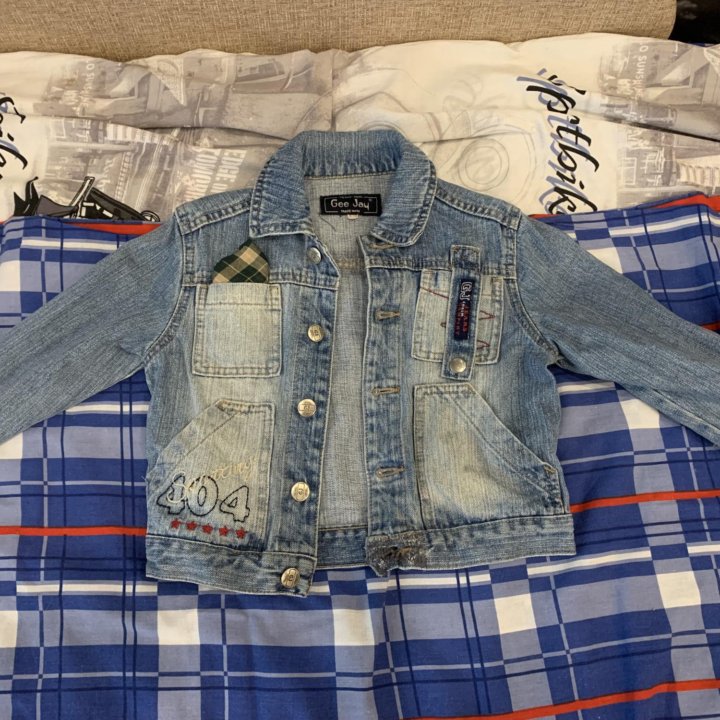 Джинсовая куртка