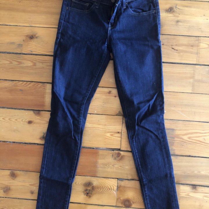 Джинсы левайс