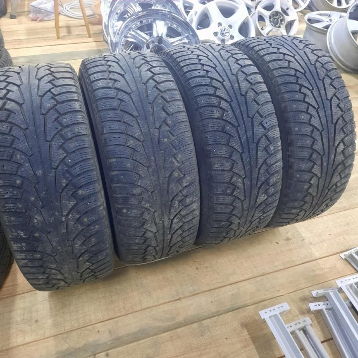 285/60R18 Nokian Hakkapeliitta 5 (№552)