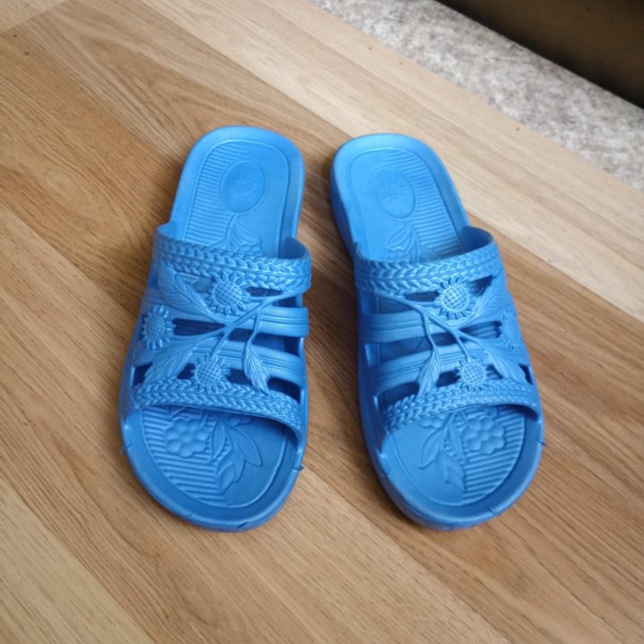 Новые шлепанцы