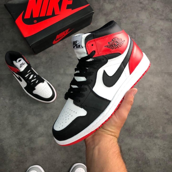  Кроссовки Nike Air Jordan 1