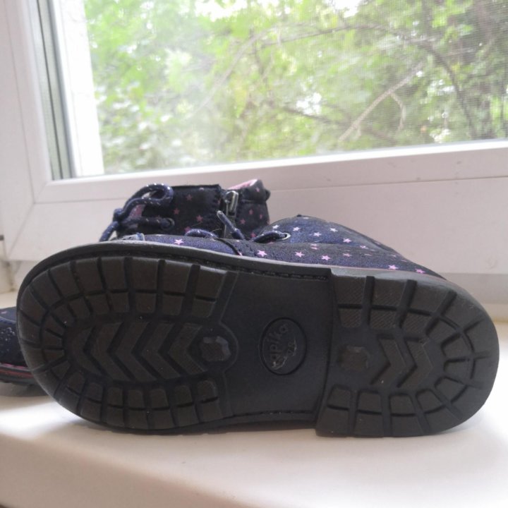 Ботинки для девочки