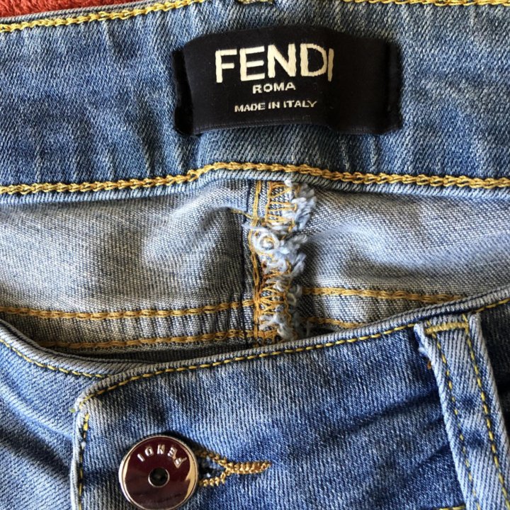 Джинсы FENDI женские