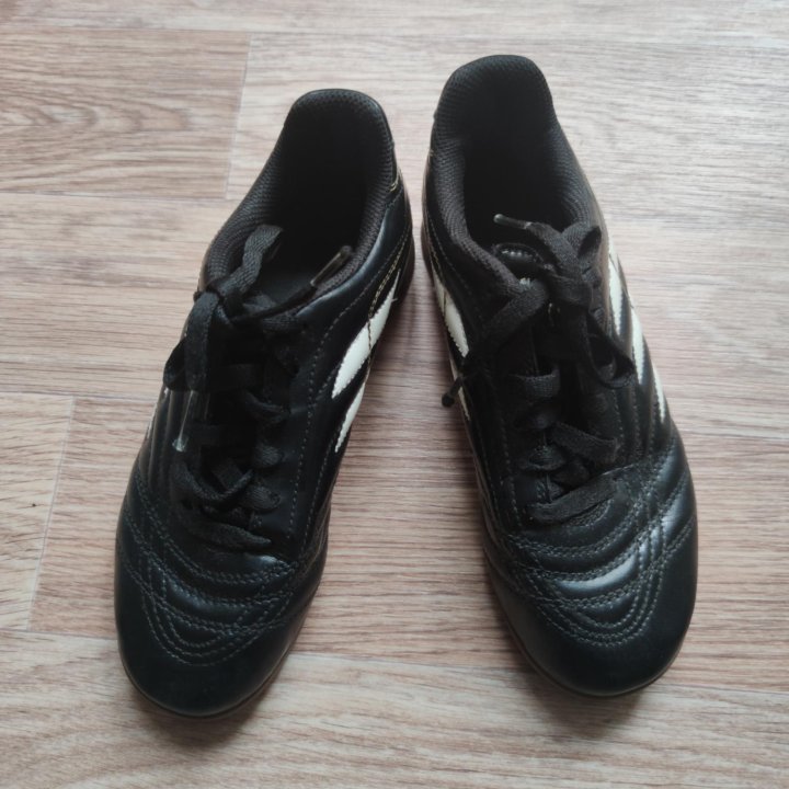 Кроссовки Adidas