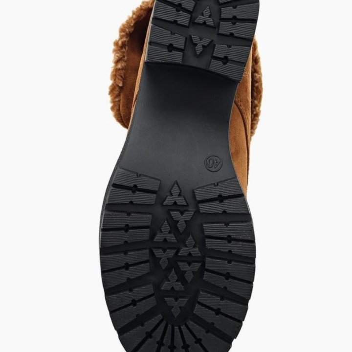 Новые ботинки