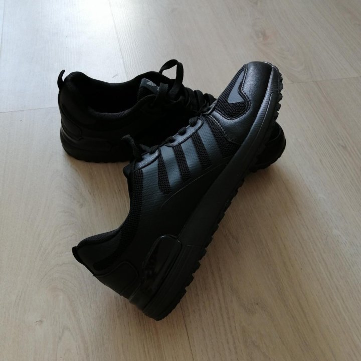 Новые кроссовки Adidas р.41,44