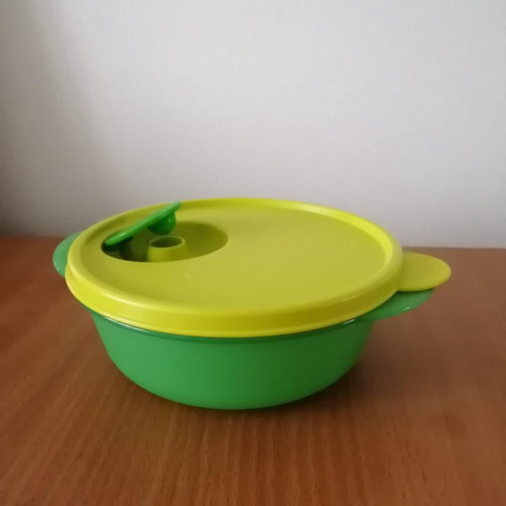 Чаша Tupperware для разогревания в микроволновке