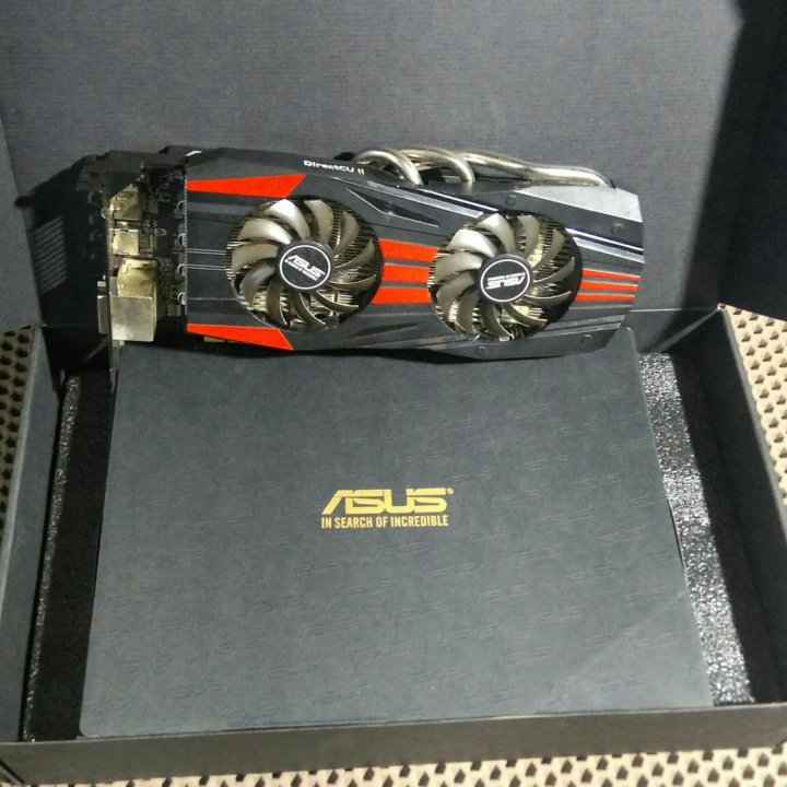 Asus AMD R9 270X 4GB