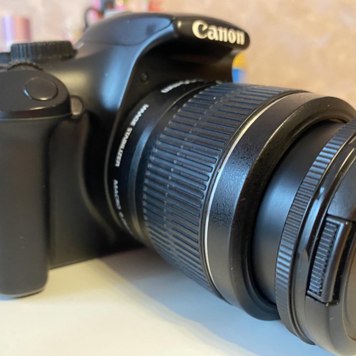 Зеркальный фотоаппарат Canon EOS 1100D Kit