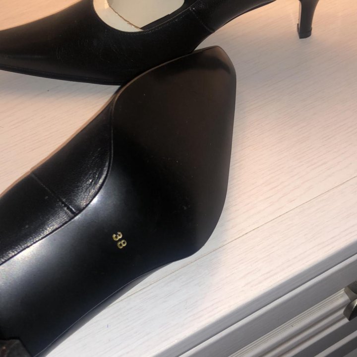 Кожаные туфли