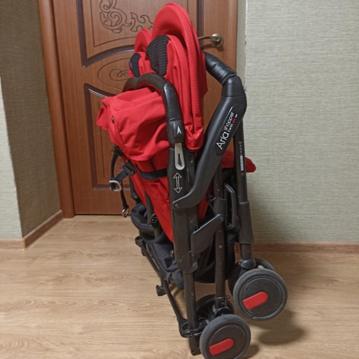 Прогулочная коляска для двойни Peg-Perego Aria