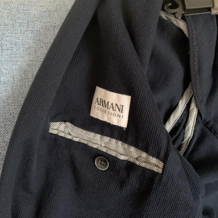 Мужской костюм armani